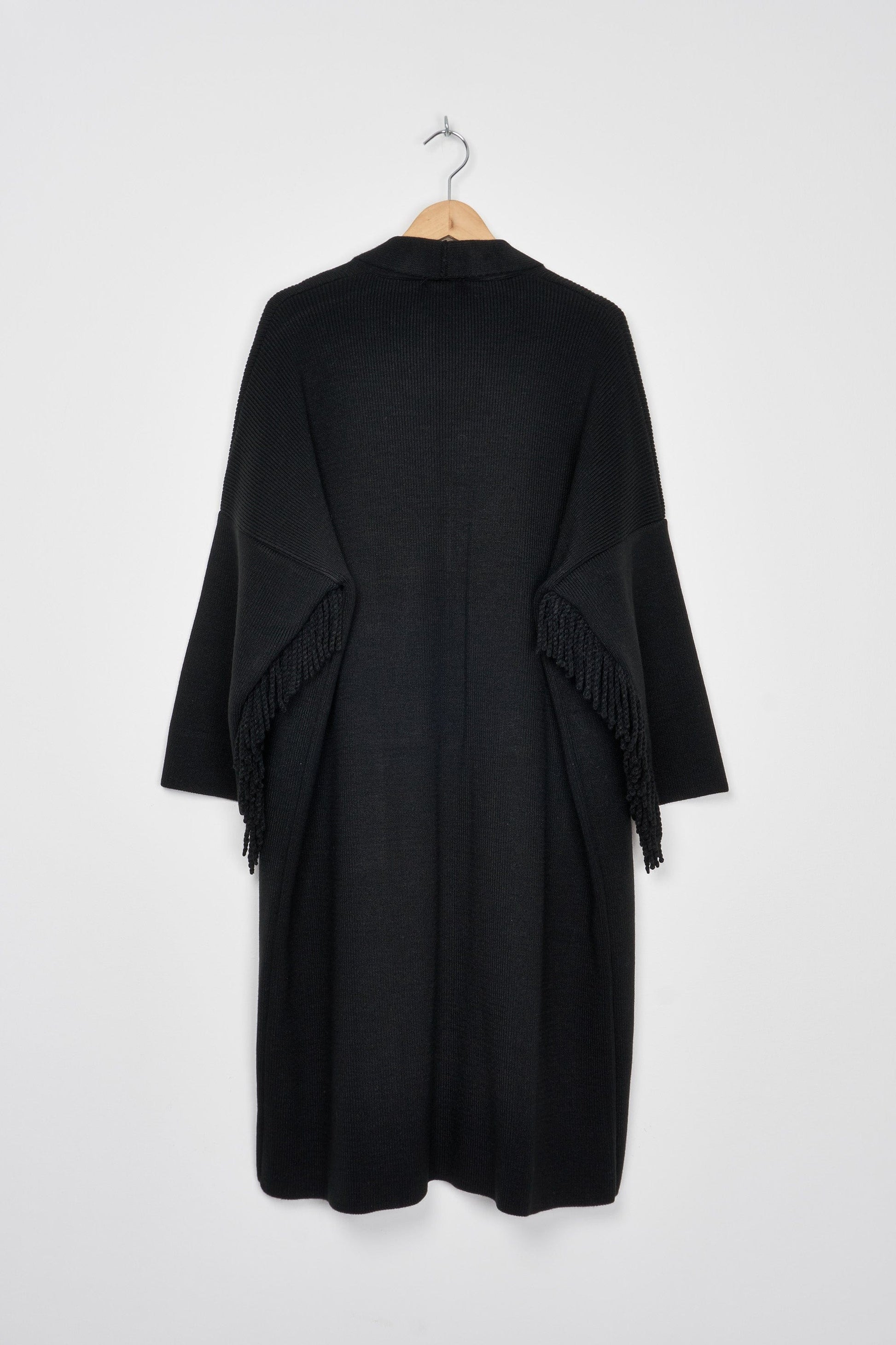 Trend Collection Langer Strickmantel mit Fransen One Size / Schwarz