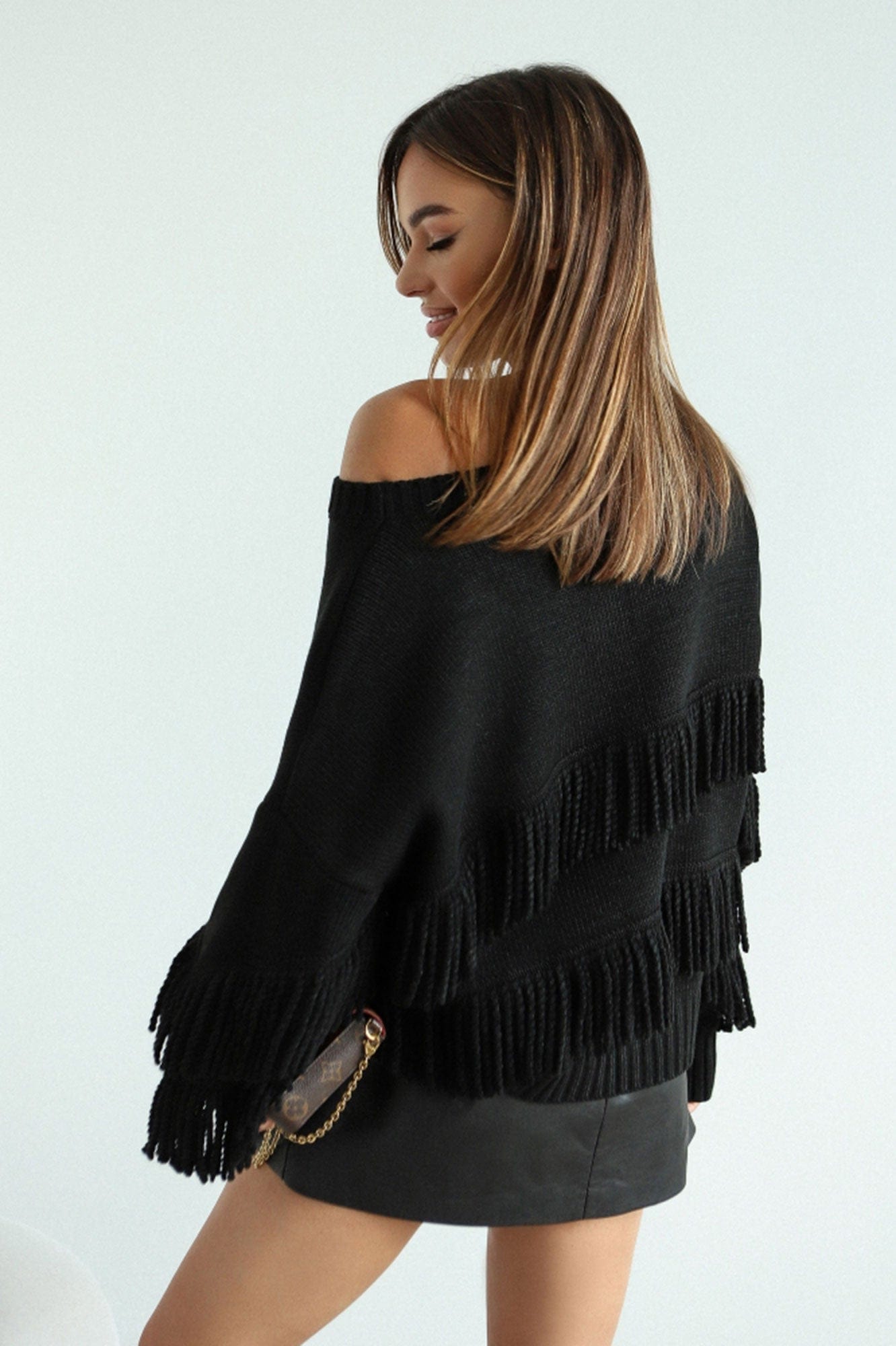 Trend Collection Pullover mit Fransen One Size / Schwarz